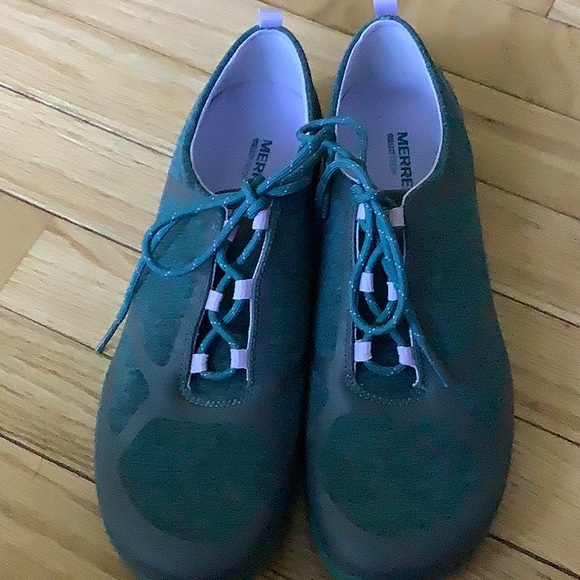 Really cute size 9 Merrell Select Fresh shoes - Picture 1 of 2